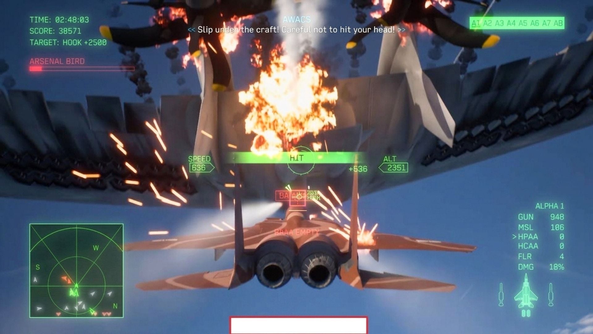 空战击坠爆炸瞬间，HUD 显示雷达与结算数据